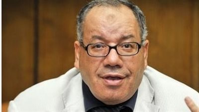 وكيل صحة النواب يطالب الحد من ارتفاع أعداد خريجى كليات الصيدلة