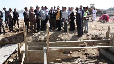 محافظ بني سويف يوجه بتسريع الأعمال بمشروع المرسى السياحي على ساحل شرق النيل 