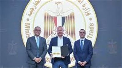 تسليم 6 رخص ذهبية جديدة لمشروعات استراتيجية في قطاعات صناعية وإنتاجية