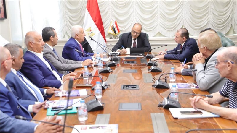 وزيرالعمل يلتقي وفد«الجمعية