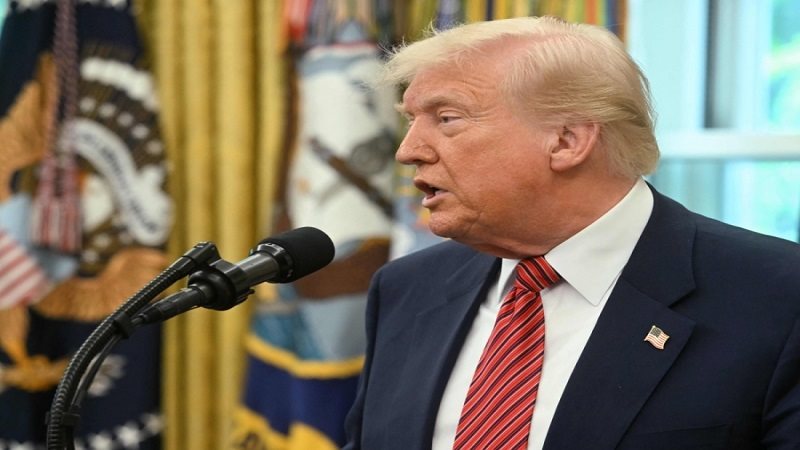 الرئيس الأمريكي دونالد