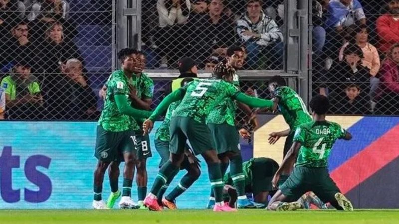 منتخب نيجيريا يحجز