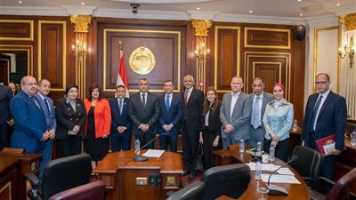 وزير الإنتاج الحربي: تعزيز التصنيع العسكري والمدني لتحقيق التنمية الشاملة