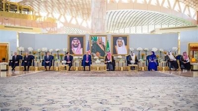 جلسة مباحثات بين ولي العهد السعودي والرئيس الأمريكي في الرياض