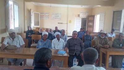 دوة إرشادية حول آفات محصول الذرة بالمركز الإرشادي بقرية منشأة بشارة بالحسينية 