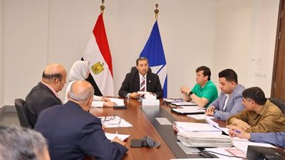 محافظ دمياط يعقد اجتماعا لمناقشة آخر المستجدات في ملف التصالح