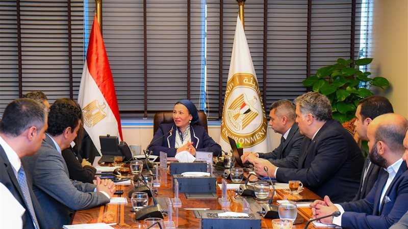 وزيرة البيئة 