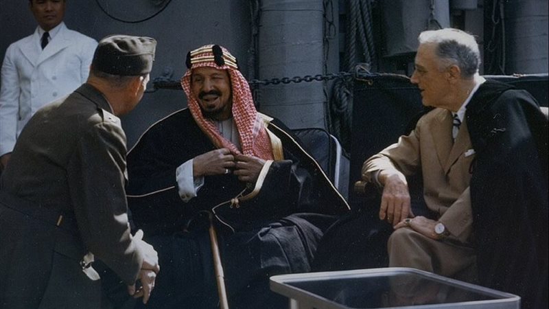 الملك عبدالعزيز آل