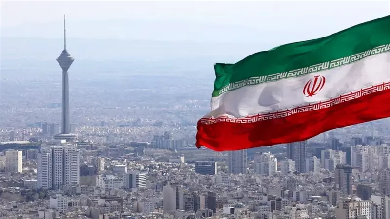 إيران تعلق علي حل