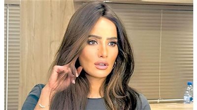 النيابة تستكمل التحقيقات مع الفنانه زينة بواقعة كلب الشيخ زايد 