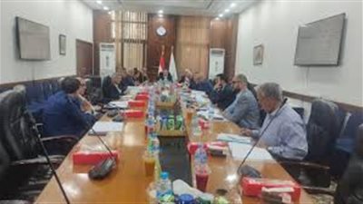 الصناعة والتجارة: نعمل على توفيق أوضاع المصانع وفقًا لمتطلبات الصحة والبيئة