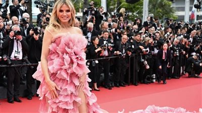 متحدية القواعد الجديدة..