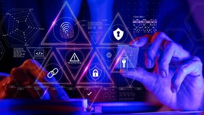 رئيس مجموعة المخاطر بالبنك الأهلي: حماية البيانات مسؤولية العميل أولًا