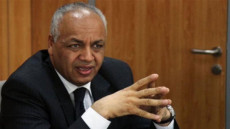 الكاتب الصحفي مصطفى