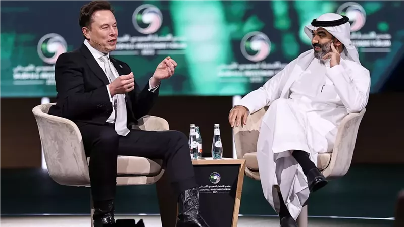 إيلون ماسك في منتدى