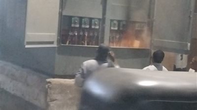 اندلاع حريق بمحول كهرباء في قرية درنكة بأسيوط دون إصابات