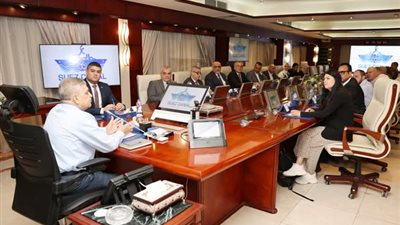 ميرسك العالمية: حريصون على العودة للإبحار عبر قناة السويس ونتابع تطور الأوضاع 