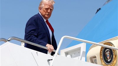 أثناء جولته بقطر.. الديمقراطيون ينظمون احتجاجات ضد ترامب بسبب 