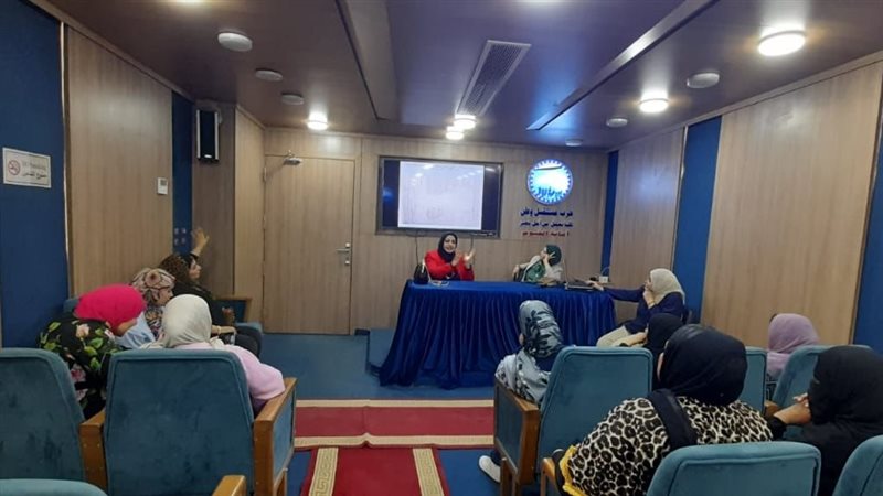 جانب من الندوة