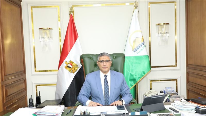 عادل النجار محافظ