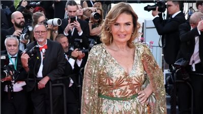 الفنانة يسرا تتألق في ثاني أيام مهرجان 