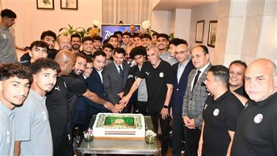 وسط أجواء إيجابية.. أشرف صبحي يدعم منتخب الشباب قبل مواجهة المغرب