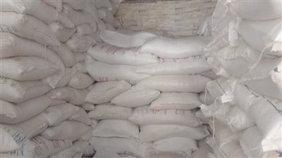 صحة القليوبية تضبط 2 طن ملح طعام متحجر وغير مطابق للمواصفات باحد مطاحن الملح ب