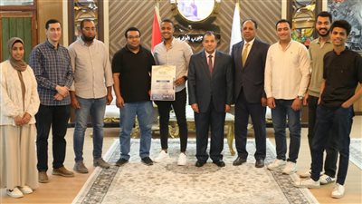 جامعة جنوب الوادي تكرم الفائزين بالمركز الثاني بمسابقة أوائل الطلاب 