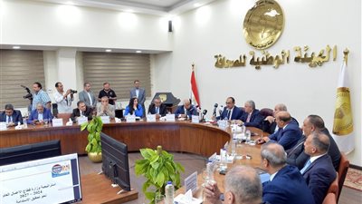 قطاع الأعمال: مشروعات تطوير شاملة بشركات الأدوية وخطة لتوطين صناعة المستحضرات 