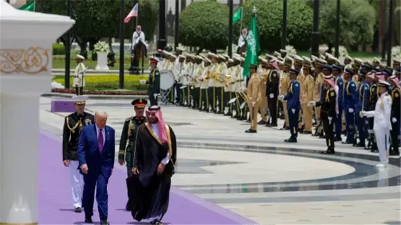 الرئيس الأمريكي دونالد