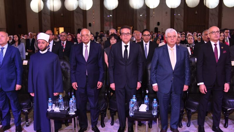 وزير الصحة في مؤتنر