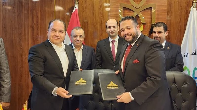 جانب من توقيع البروتوكولات