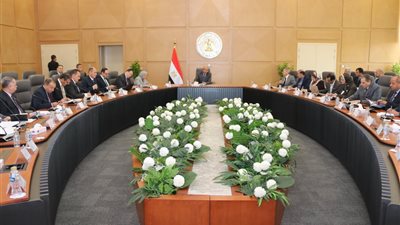 وزير الكهرباء: مراجعة إجراءات تأمين التغذية الكهربائية واستقرار التيار 