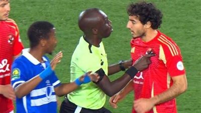 بعد شكوى الأهلي.. الاتحاد الإفريقي يعاقب حكم مباراة المارد الأحمر الهلال
