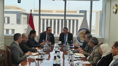 رئيس هيئة الرعاية الصحية يبحث مع «الشراء الموحد» تعزيز آليات التعاون