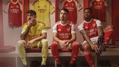 أرسنال يزيح الستار عن قميصه الأساسي في الموسم الجديد 