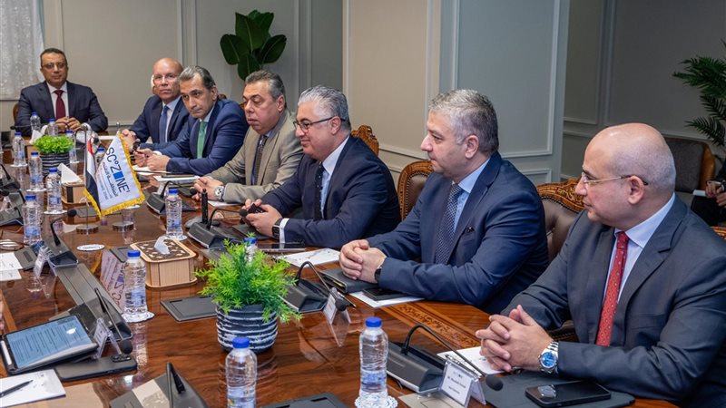 رئيس اقتصادية قناة