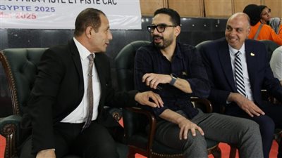 وفد اللجنة الأولمبية يدعم اتحاد الدراجات ويشيد بتنظيم  بطولة إفريقيا للمضمار