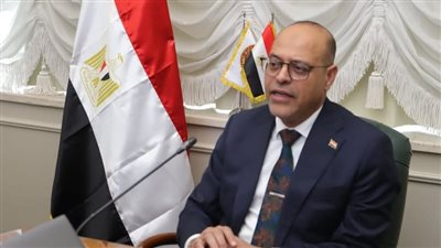 وزير العمل: تدريب 30 إمرأة بالمنوفية على «الخياطة والتطريز»