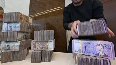 «بدون وجه الأسد وخارج روسيا».. سوريا تعتزم طباعة عملات ورقية جديدة