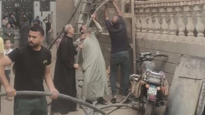 الحماية المدنية بالقليوبية تسيطر على حريق بمحول كهرباء بقرية نوى |صور