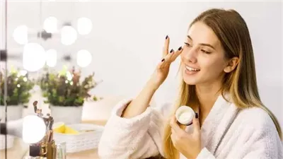 روتين الجمال الصباحي للمرأة المشغولة.. 10 دقائق فقط لتبدئي يومك بإشراقة