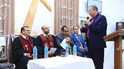 رئيس الطائفة الإنجيلية يشهد تنصيب قس راعيًا للكنيسة الإنجيلية بطامية