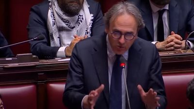 نائب إيطالي يطالب ميلوني بإدانة إسرائيل: أشعر بالرعب من نفاقكم |فيديو