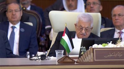 الرئيس الفلسطيني: القضية الفلسطينية تتعرض حاليا لتحديات وجودية