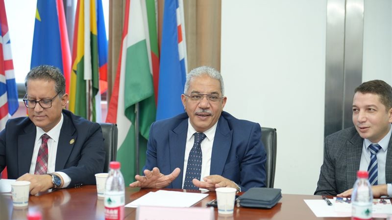 الدكتور محمود صديق