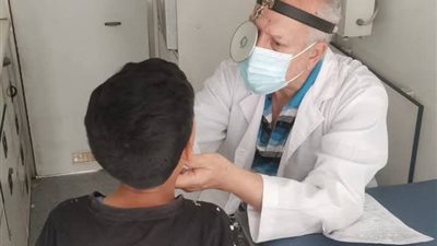 الكشف على 1082 مواطنا بقافلة طبية مجانية بالسويس |صور