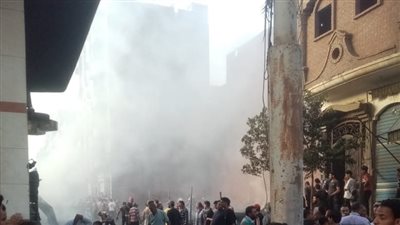 إصابة 7 عمال باختناق إثر نشوب حريق في مصنع كرتون بالمنوفية