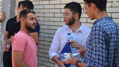 بلاش شاي وقهوة .. 10 نصائح للطلاب لتفادي الإغماءات داخل لجان الامتحانات|خاص