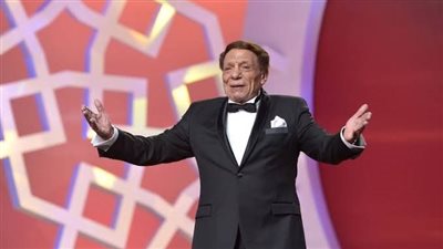 ما أعظم هذا الحب.. رامي إمام يحتفل بعيد ميلاد والده الزعيم